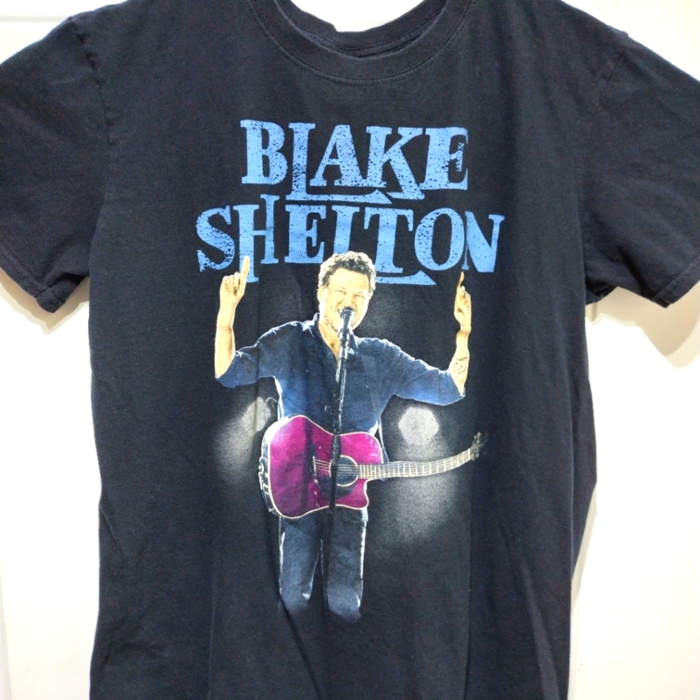 2017 Blake Shelton Doing It To Country Songs Tour T-shirt Size Large